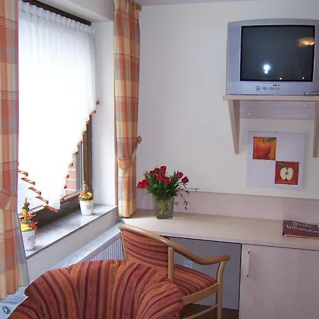 Ferienhof & Laurenz 게스트하우스 4*